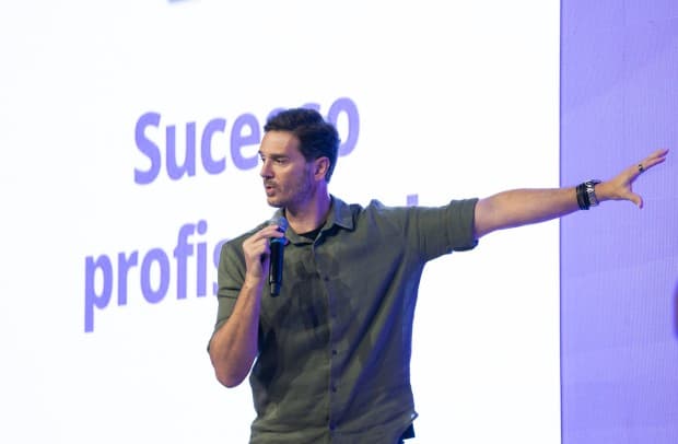 Palestra Alexandre Pellaes